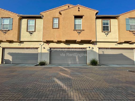 2nd image of 40402 Calle Real