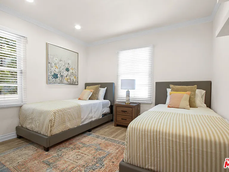 9509 Cresta Dr — Photo 12