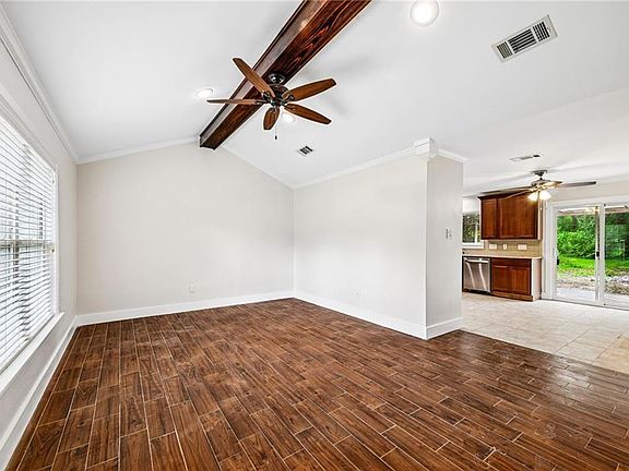 3rd image of 19476 Camille Ln