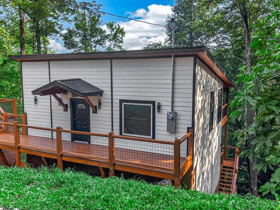 1st image of 741 Ski View Ln