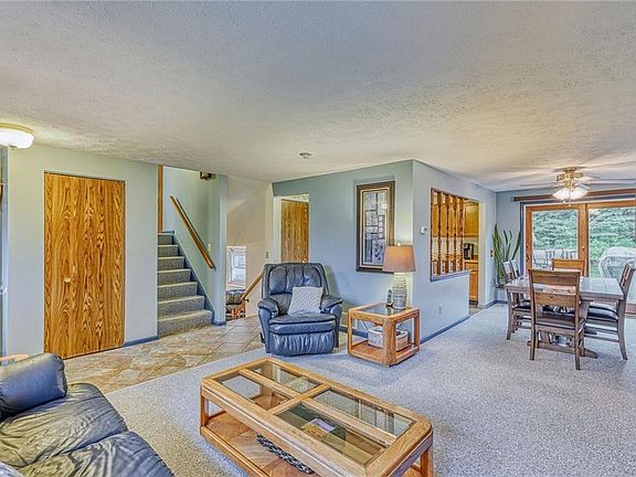 5th image of 3328 Evergreen Cir