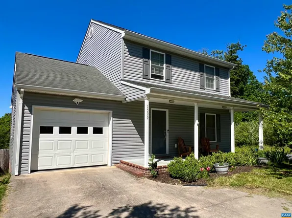 1529 C St, Waynesboro, VA 22980