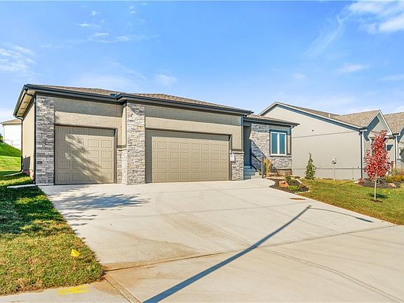 2nd image of 4088 NE Timberlake Dr