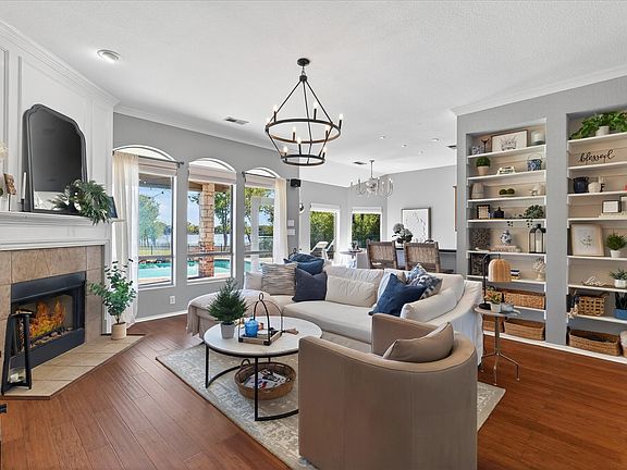 4th image of 324 Hardwicke Ln