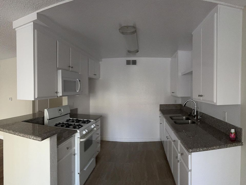 1st image of 1243 Stanley Ave #102