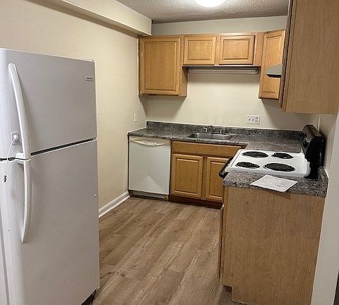 4th image of 440 North Ave APT 137
