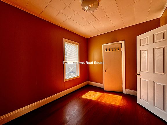 5th image of 53 Winchester St #2