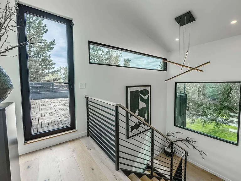 712 S Cherryvale Rd — Photo 41