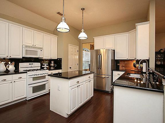 5th image of 6206 Kingwood Glen Dr