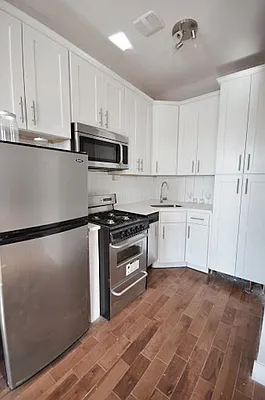 Rented by Next Door Realty NYC | media 28