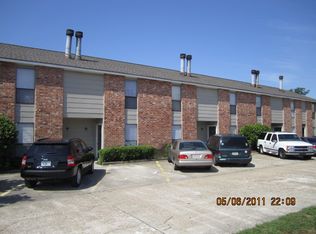1951 Southpointe Dr, Baton Rouge, LA 70808