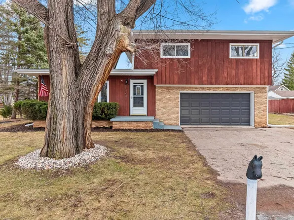 1320 Sheboygan St, Oshkosh, WI 54904