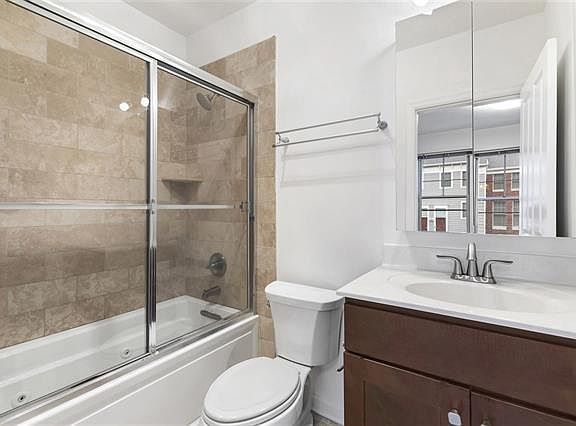 5th image of 458 Pacific Ave #2