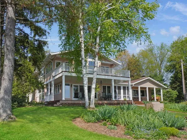 3140 N Lakeshore Rd, Deckerville, MI 48427