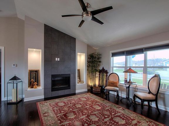 5th image of 943 Cumberland Dr