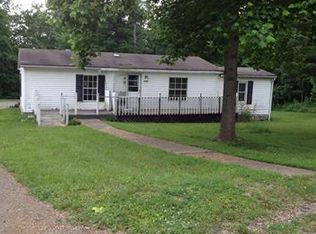 7500 Meadow View Dr, Nashport, OH 43830