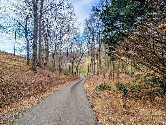 3rd image of 1372 Lickskillet Rd