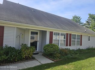 6 Rosewood Drive, Lakewood, NJ 08701