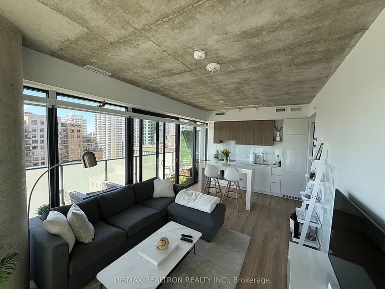161 Roehampton Ave #1610 — Photo 3