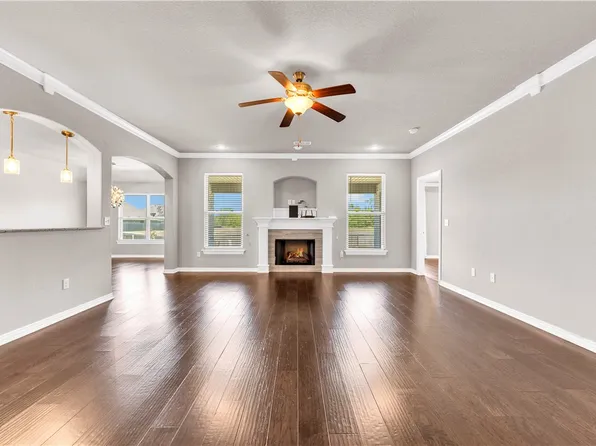 4370 W Anthem Dr, Fayetteville, AR 72704