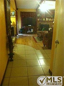 3rd image of 203 Quail Crest Dr