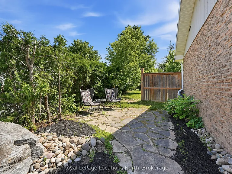 32 Courtice Cres — Photo 28