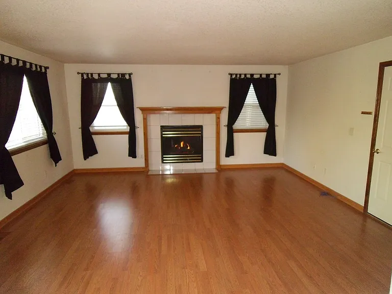13482 Glen Cir — Photo 4