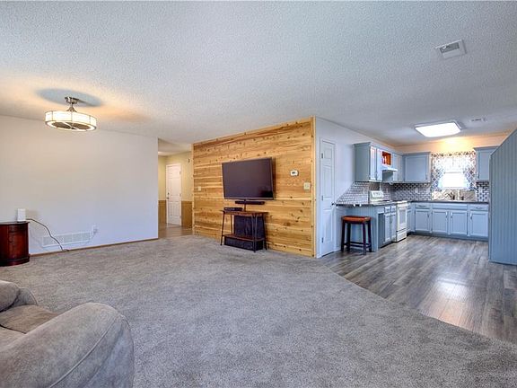 2nd image of 1906 S Yuma Ct