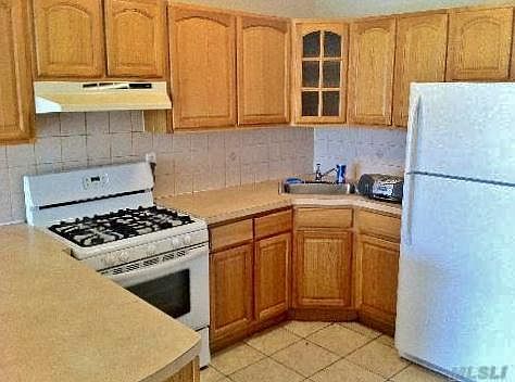 2nd image of 211 Beach 28th St #2