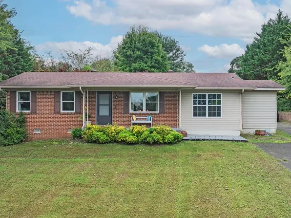 3882 Michelle Pl NE, Cleveland, TN 37323