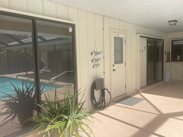 1319 Vermeer Dr — Photo 32