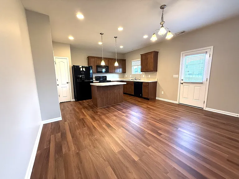 11727 Trottingham Cir — Photo 7