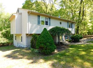 73 Tanner Ave, Warwick, RI 02886