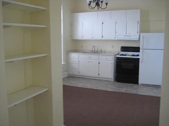 4th image of 703 N Texas St APT 3