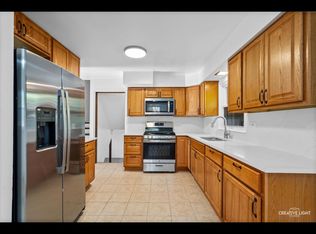 6262 Janes Ave, Downers Grove, IL 60516