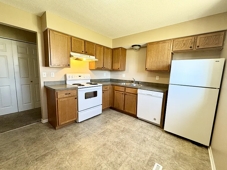 2269 11th Ave E #1 — Photo 3