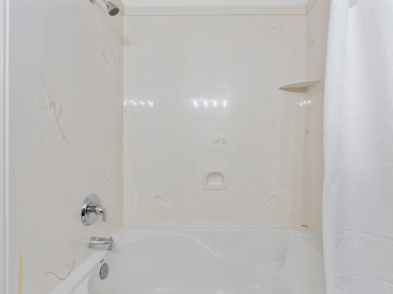 120 N Century Dr — Photo 6