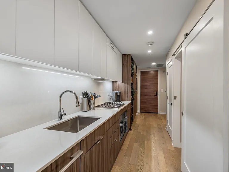 37 L St SE #803 — Photo 9
