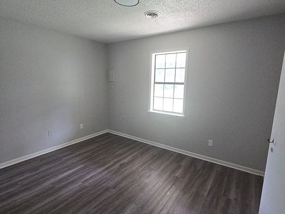 5th image of 207 Highland St APT 5