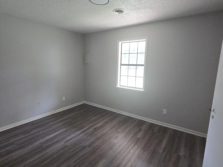 207 Highland St #5 — Photo 5