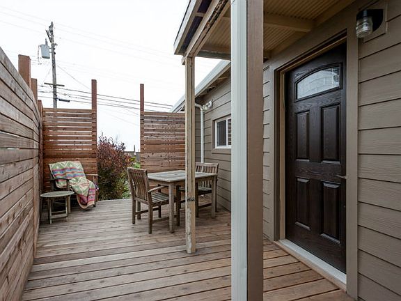 3rd image of 60 Menlo Ave