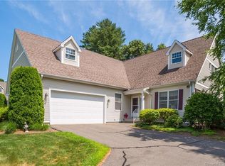 6 Cherry Tree Ln #24, Avon, CT 06001