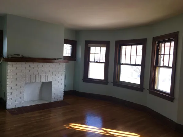 2052 Wascana Ave #2, Lakewood, OH 44107