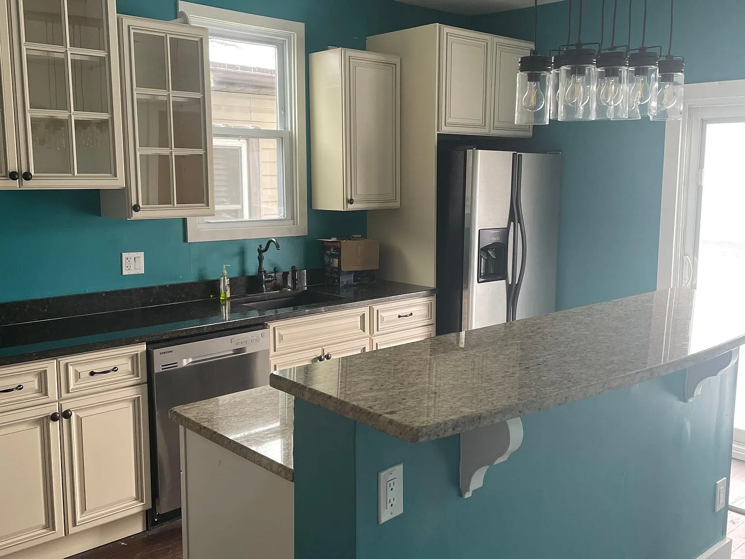 2 bed, 1.5 bath, 1000 sqft, $1,200 — Photo 4
