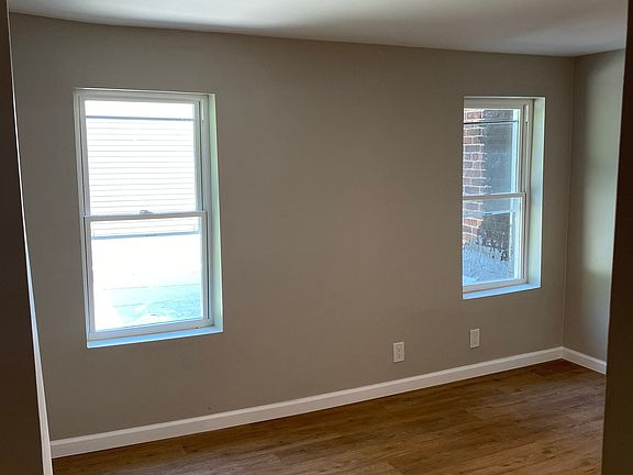 4th image of 2633 Kensington Ave #2A