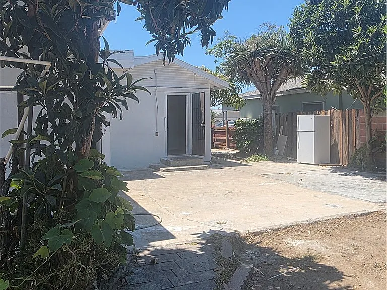 3509 W Flower Ave — Photo 28