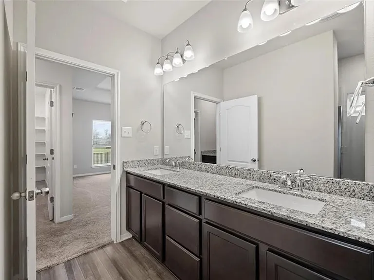 5211 Friars Loop — Photo 24