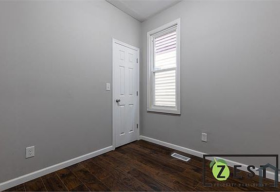5th image of 4412 Seyburn St #1