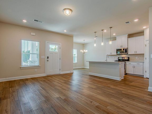 5th image of 4057 Arrowleaf Ln