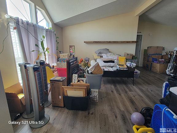 3rd image of 25 Buffalo Ln
